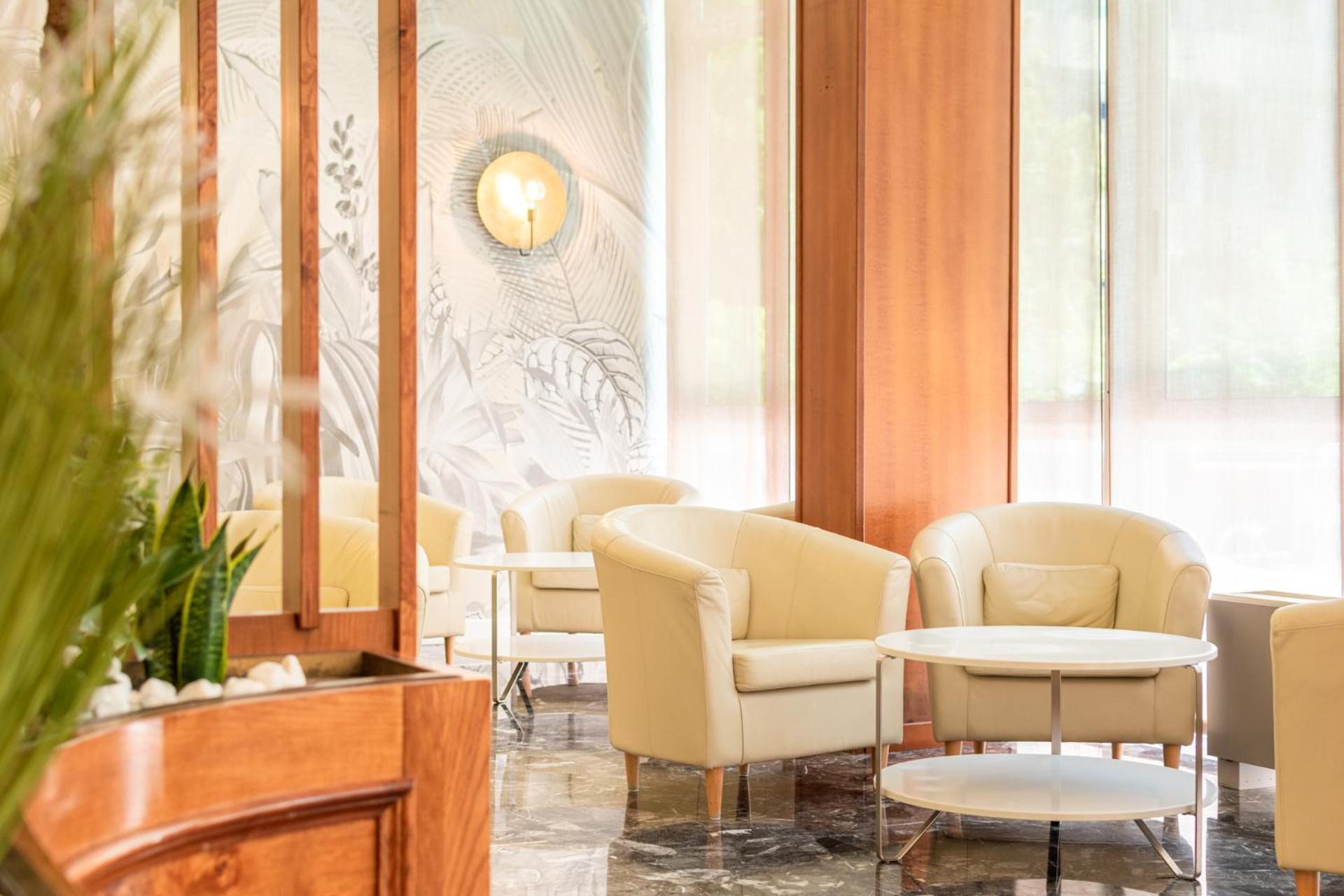 Continental B&B City Hotel Bibione Buitenkant foto