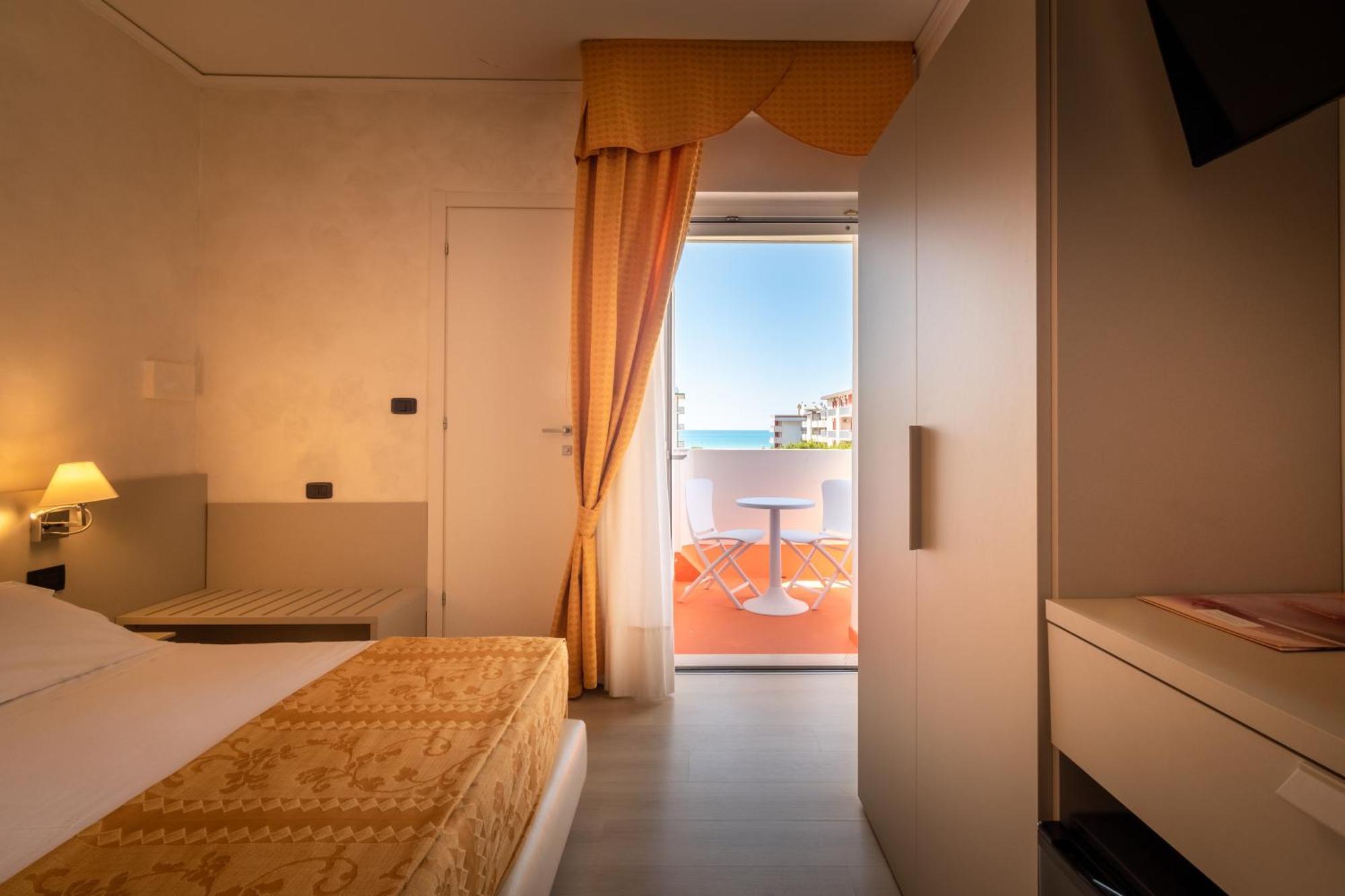 Continental B&B City Hotel Bibione Kamer foto